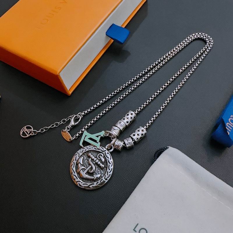 LV Necklace 03lyr289